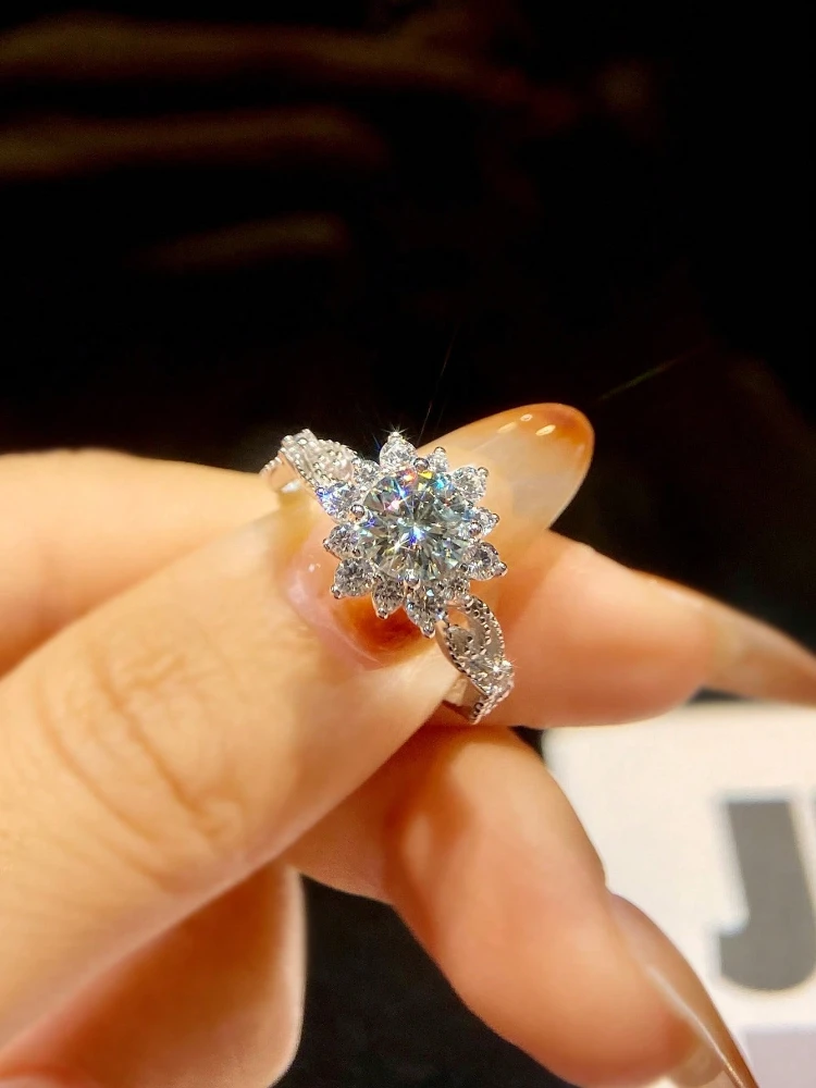 Fashion 1CT Certified Moissanite Diamond Flower Engagement Ring for Women's Daily Party Personalized Luxury High Quality Jewelry