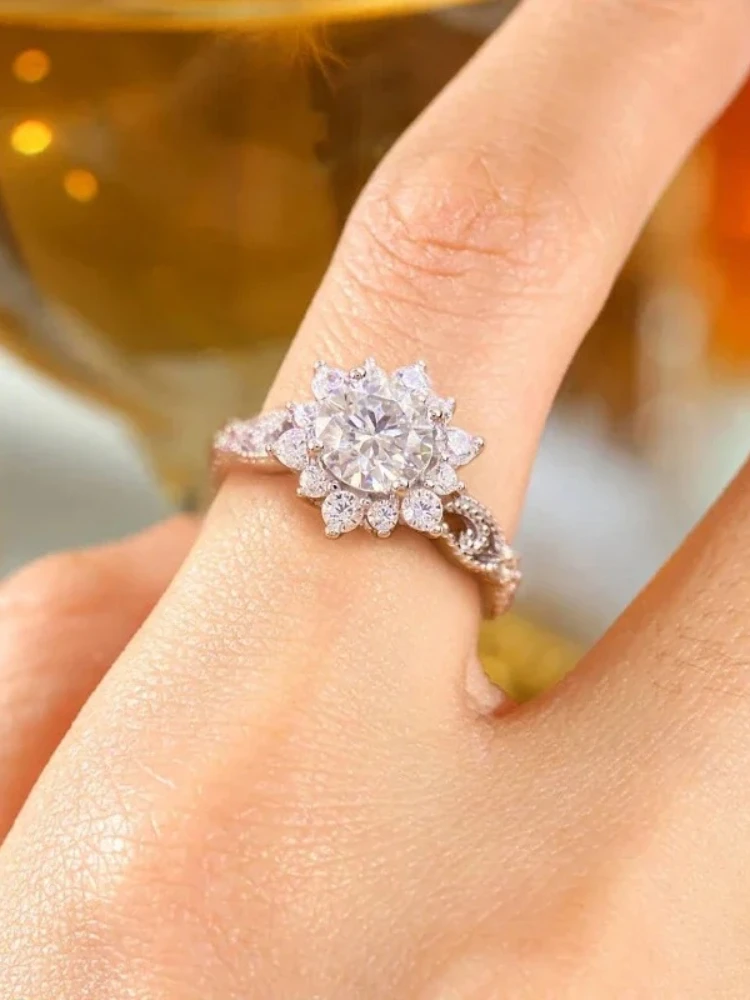 Fashion 1CT Certified Moissanite Diamond Flower Engagement Ring for Women's Daily Party Personalized Luxury High Quality Jewelry