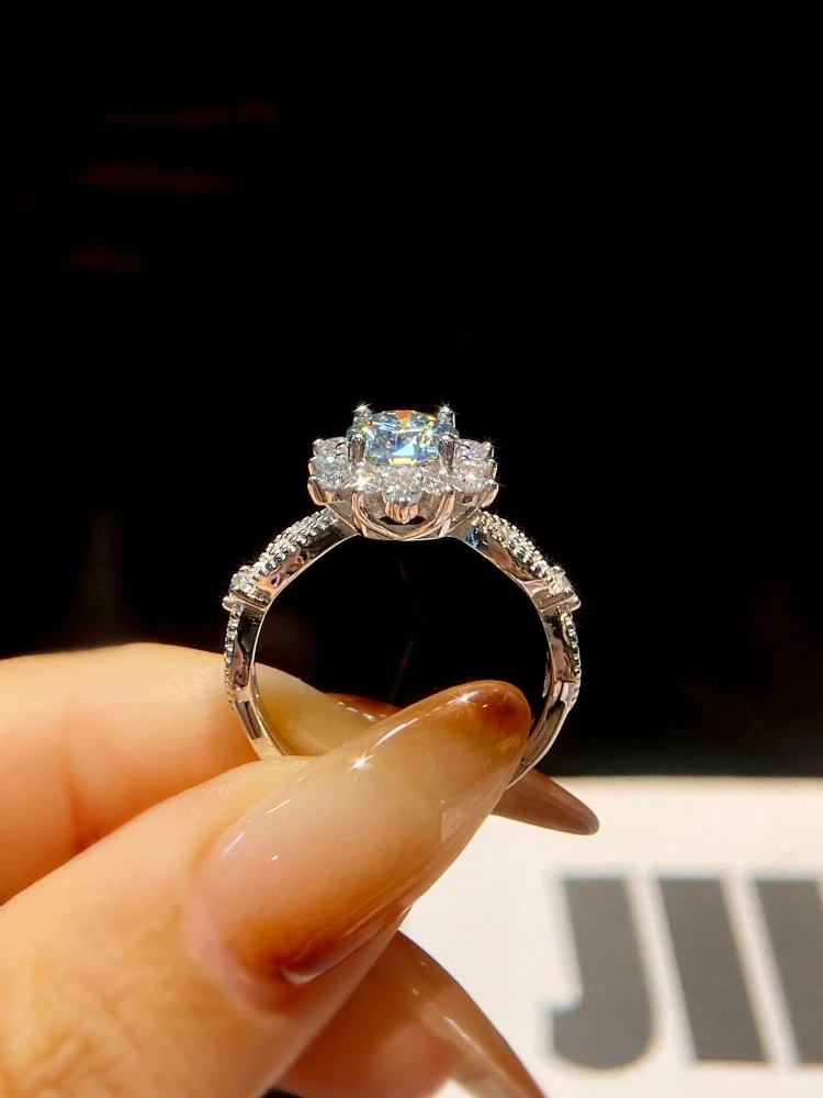 Fashion 1CT Certified Moissanite Diamond Flower Engagement Ring for Women's Daily Party Personalized Luxury High Quality Jewelry