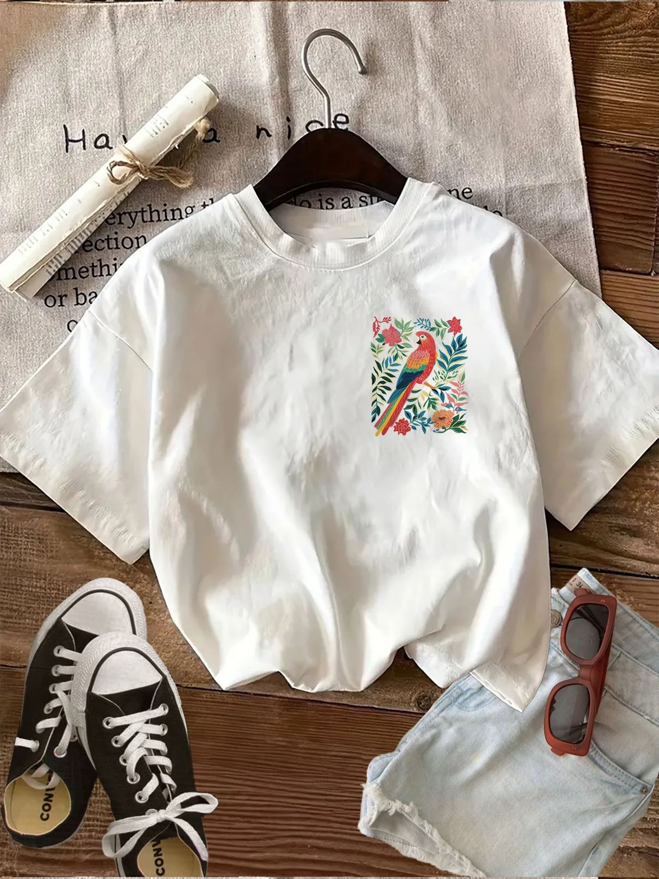 Tropical Parrot Flower Graphic T Shirt Women Summer Casual Short Sleeve Crew Neck Loose Tee Vintage Macaw Bird Harajuku Top