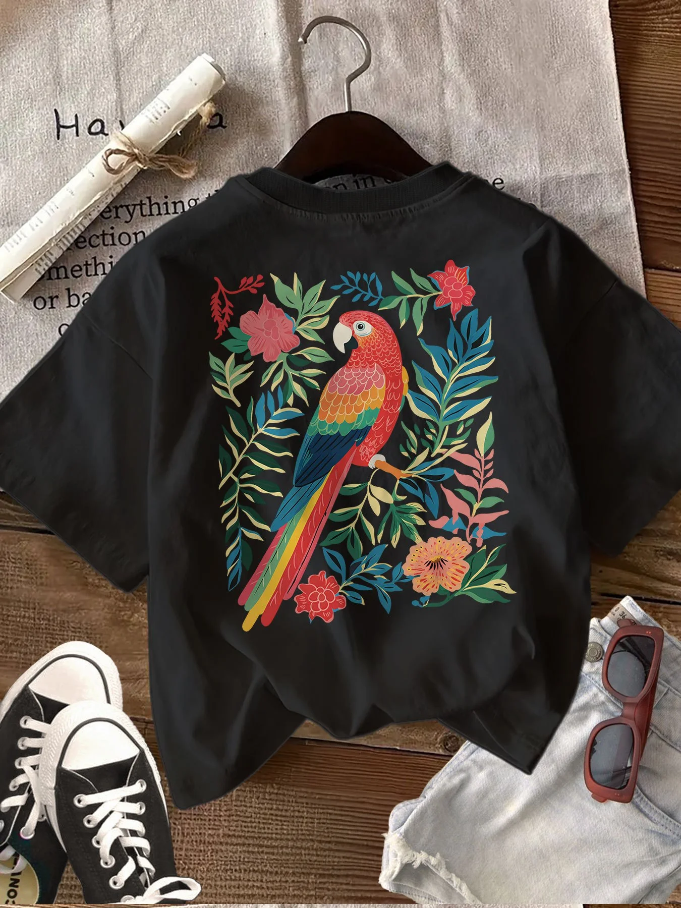 Tropical Parrot Flower Graphic T Shirt Women Summer Casual Short Sleeve Crew Neck Loose Tee Vintage Macaw Bird Harajuku Top