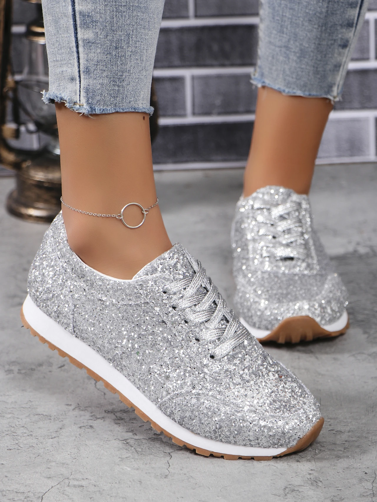 2026 New Lightweight Women's Glitter Sneakers Spring Autumn Lace Up Low Heel Sport Shoes Women Comfort Non Slip Walking Shoes