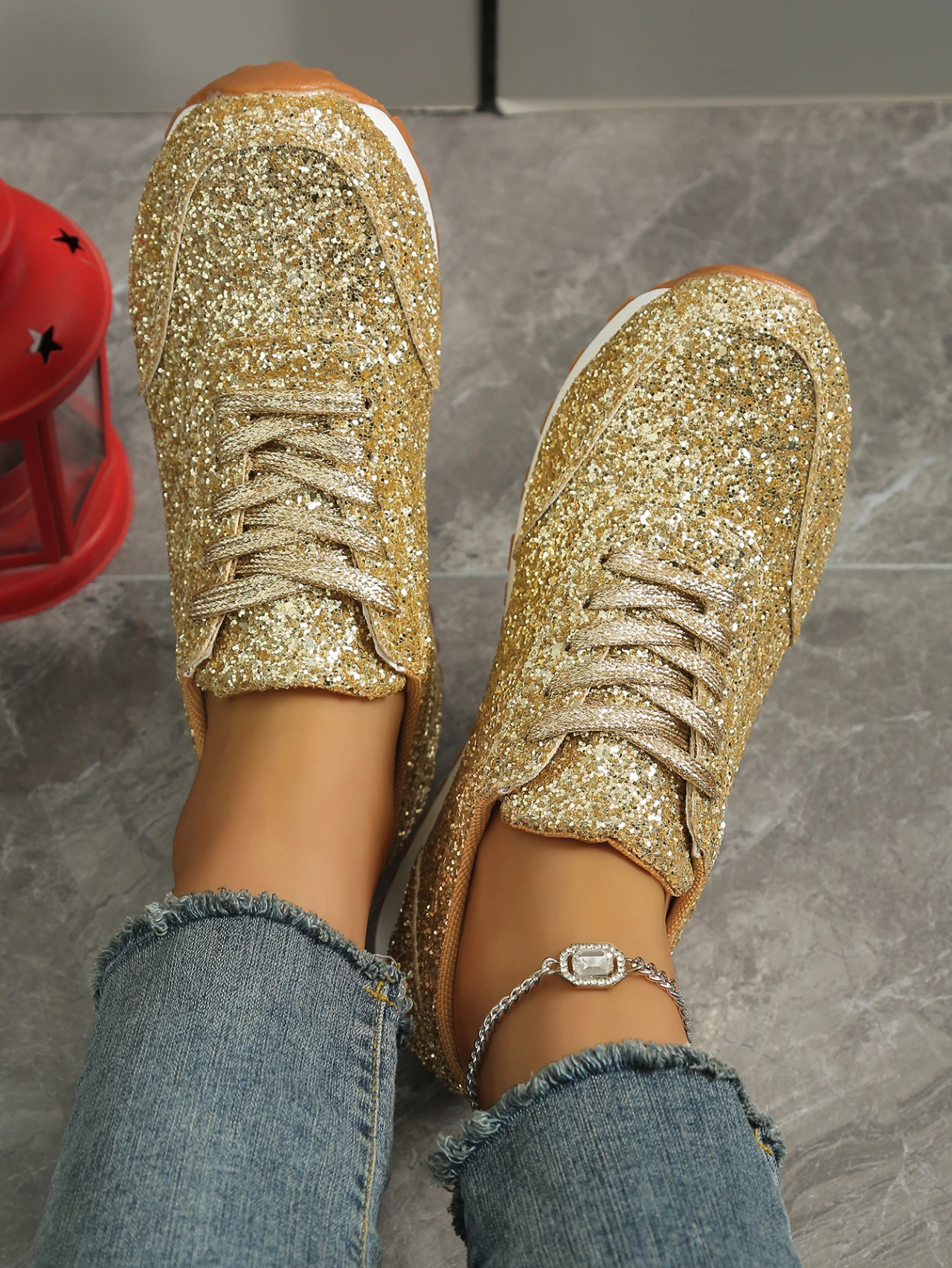 2026 New Lightweight Women's Glitter Sneakers Spring Autumn Lace Up Low Heel Sport Shoes Women Comfort Non Slip Walking Shoes