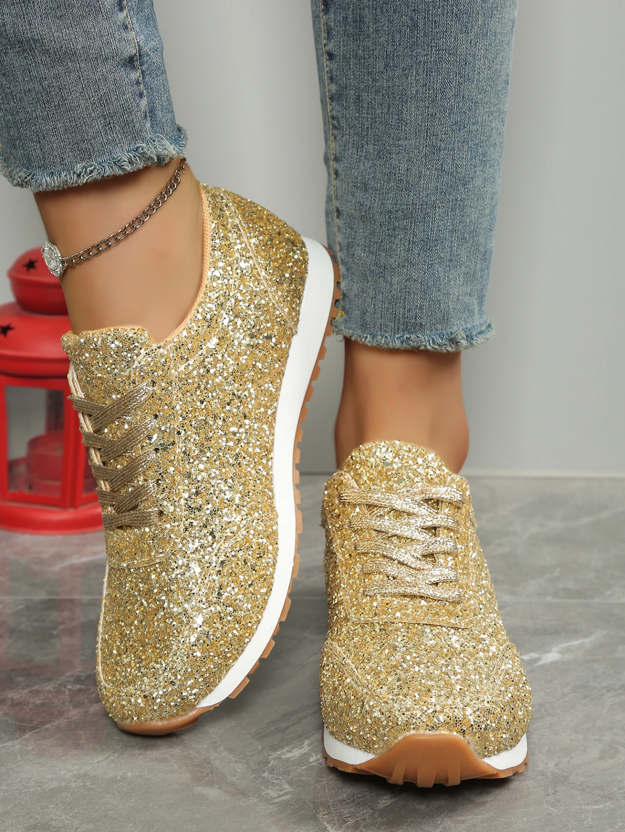 2026 New Lightweight Women's Glitter Sneakers Spring Autumn Lace Up Low Heel Sport Shoes Women Comfort Non Slip Walking Shoes