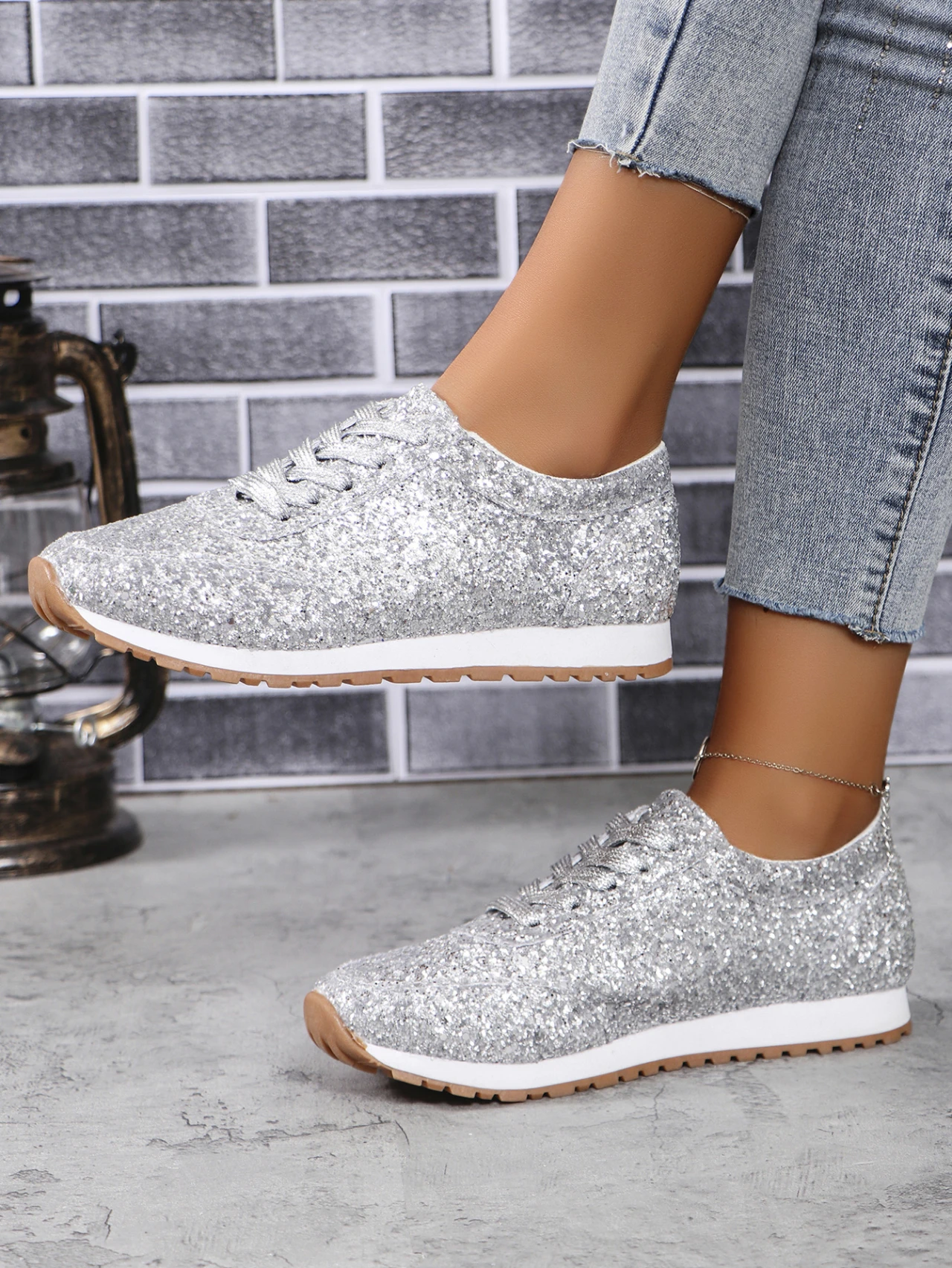 2026 New Lightweight Women's Glitter Sneakers Spring Autumn Lace Up Low Heel Sport Shoes Women Comfort Non Slip Walking Shoes