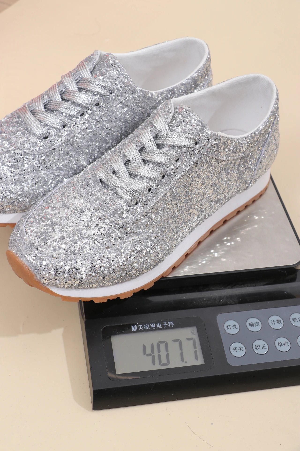 2026 New Lightweight Women's Glitter Sneakers Spring Autumn Lace Up Low Heel Sport Shoes Women Comfort Non Slip Walking Shoes