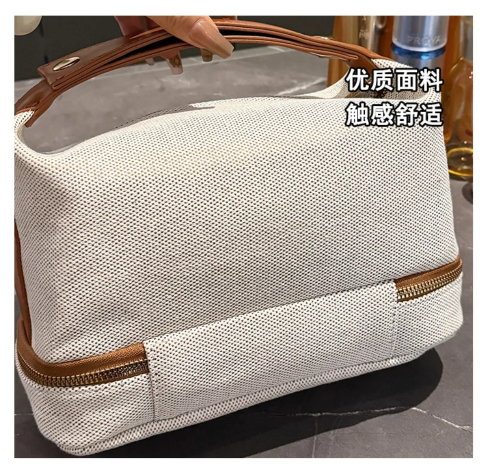 New in Metal Label Retro Luxury Canvas Handheld Makeup Bag with High Quality and Multi Functional Travel Storage Bag
