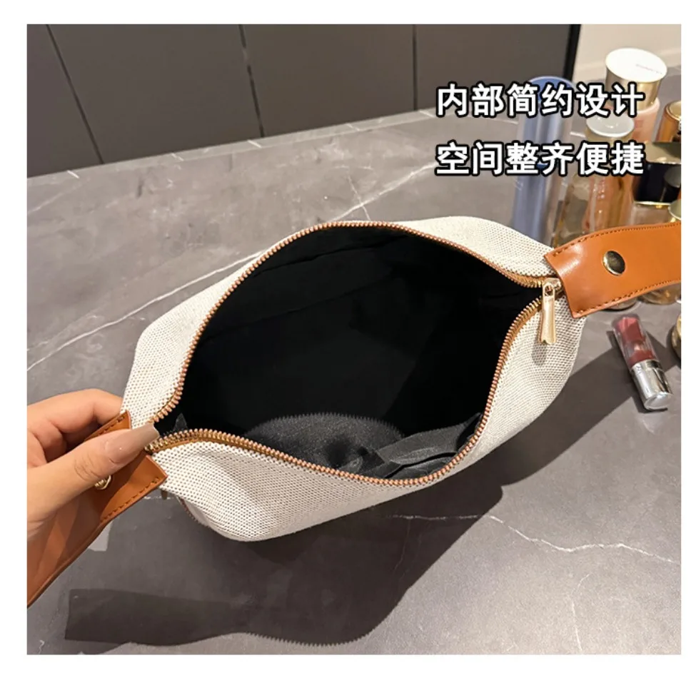 New in Metal Label Retro Luxury Canvas Handheld Makeup Bag with High Quality and Multi Functional Travel Storage Bag