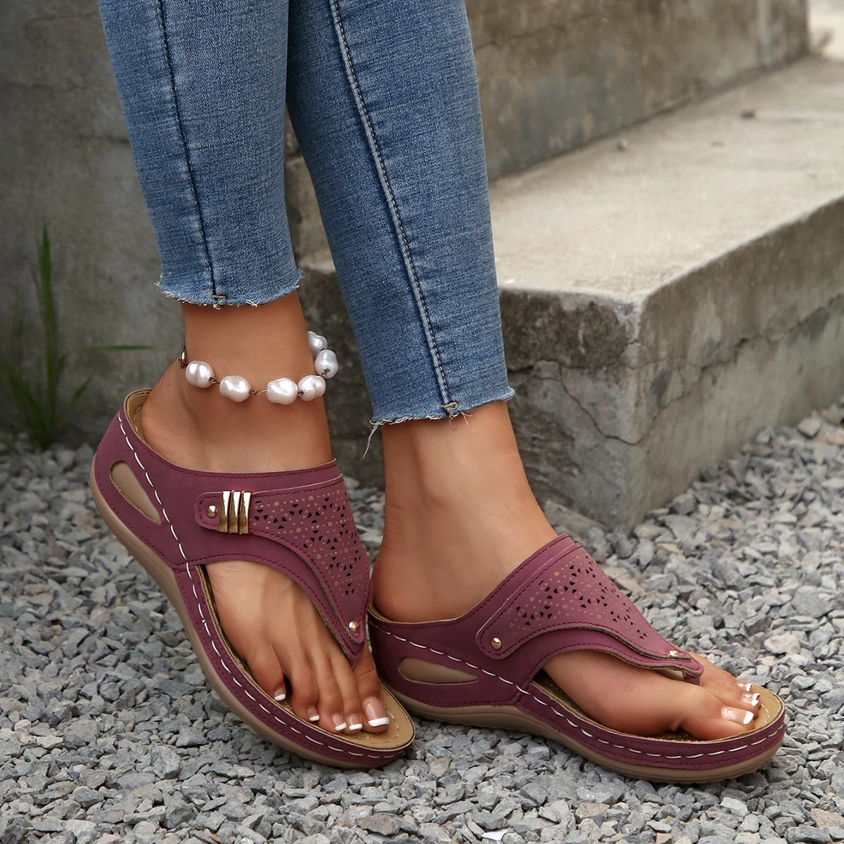 Large Size Casual Sandals Women Summer New Thick Sole Clip-toe Hollowed Ladies Slides Flip Flops Wedge Heel Solid Color Slippers