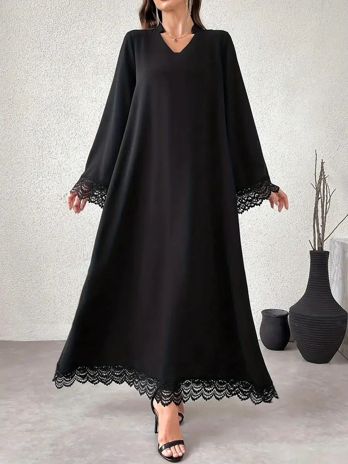 2026 casual and elegant style, V-neck solid color lace long sleeved lace dress long skirt, casual shopping, relaxing and resting