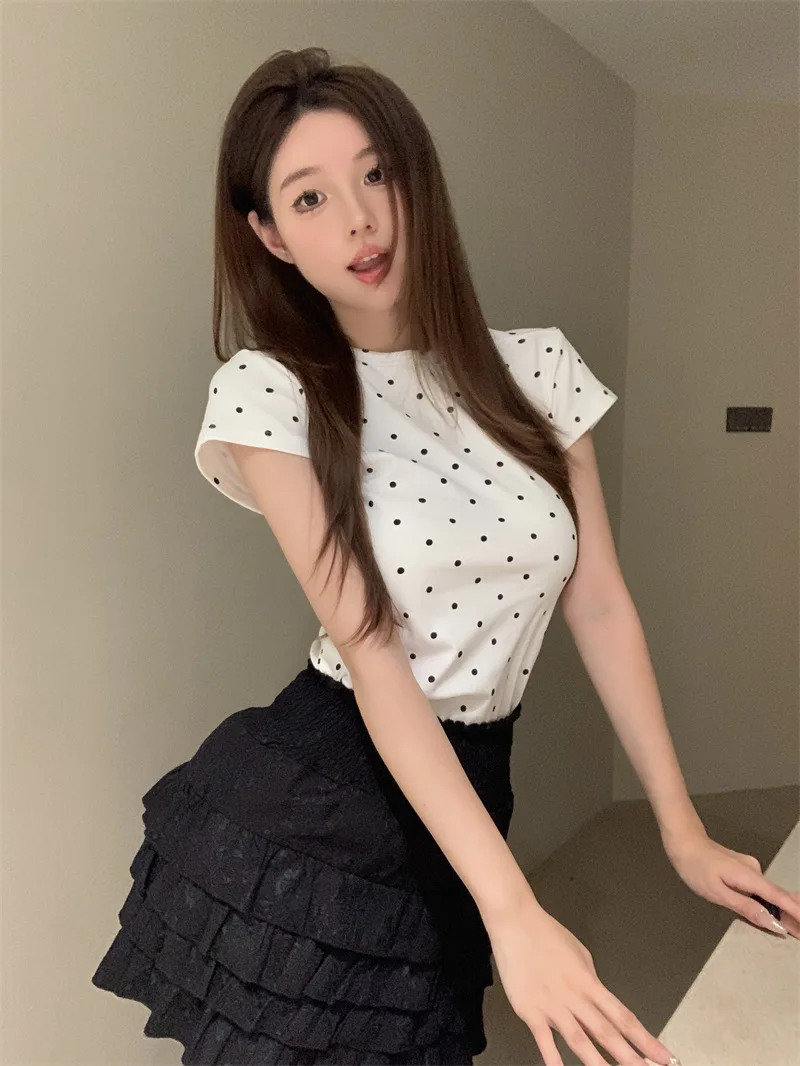 2026 New Women's vintage polka dot print short-sleeved fitted casual T-shirt with a round neck