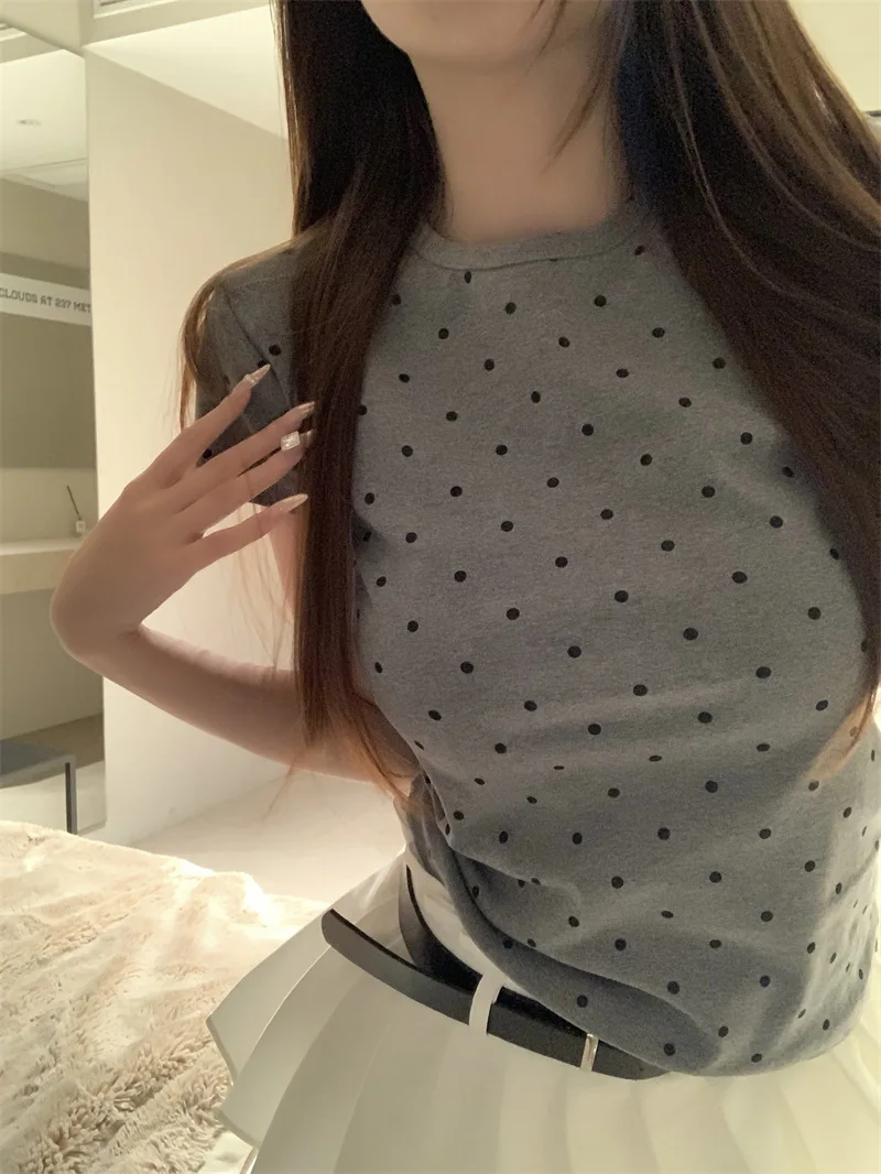 2026 New Women's vintage polka dot print short-sleeved fitted casual T-shirt with a round neck