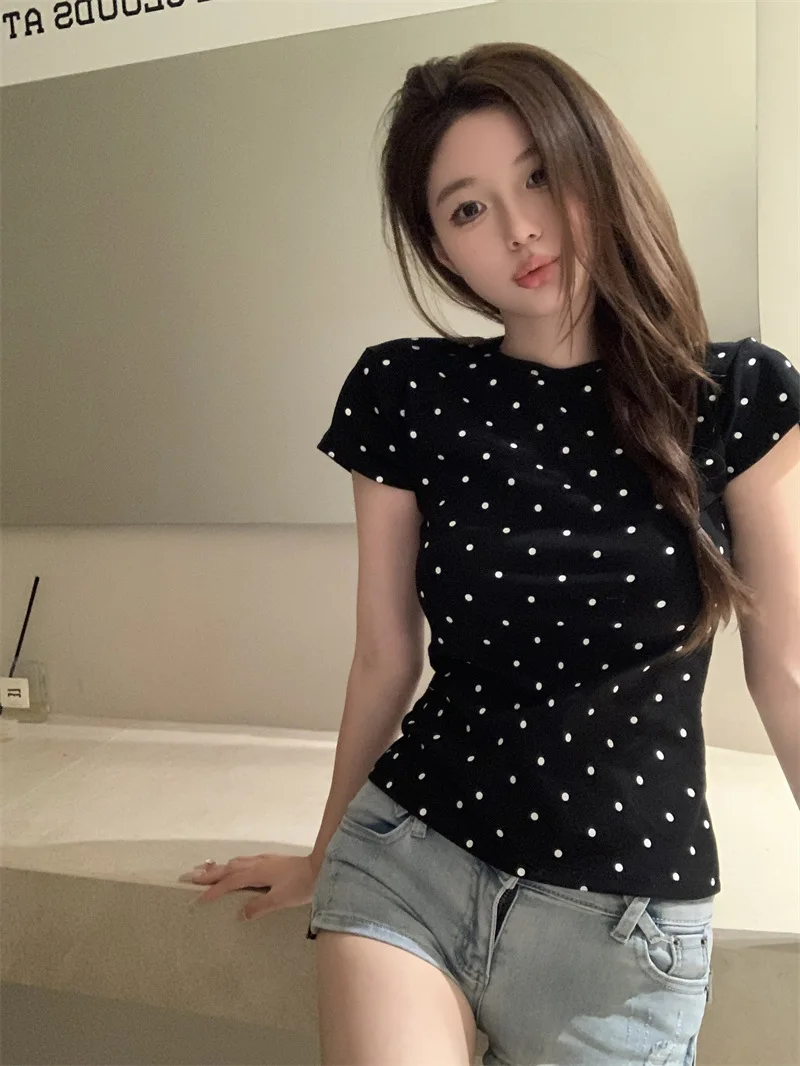 2026 New Women's vintage polka dot print short-sleeved fitted casual T-shirt with a round neck