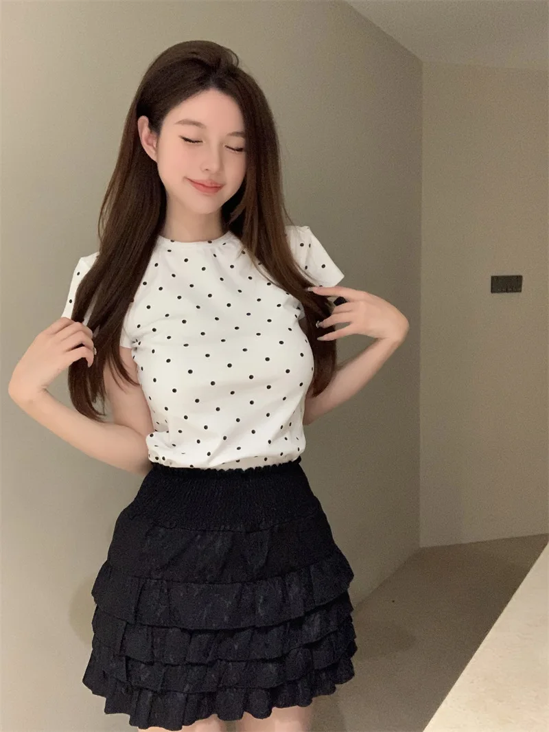 2026 New Women's vintage polka dot print short-sleeved fitted casual T-shirt with a round neck