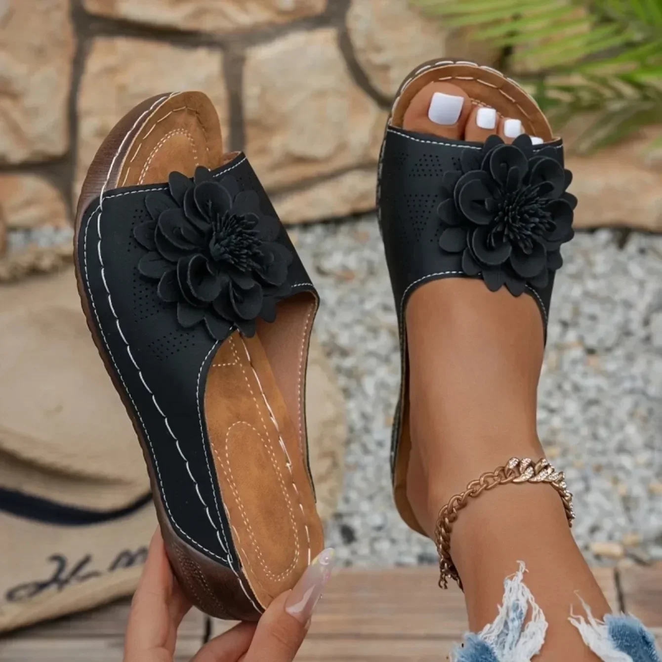 2026 New Women Slippers Elegant Platform Slippers Fashion Slides Women Casual Wedges Shoes Women Summer Soft Heels Sandals