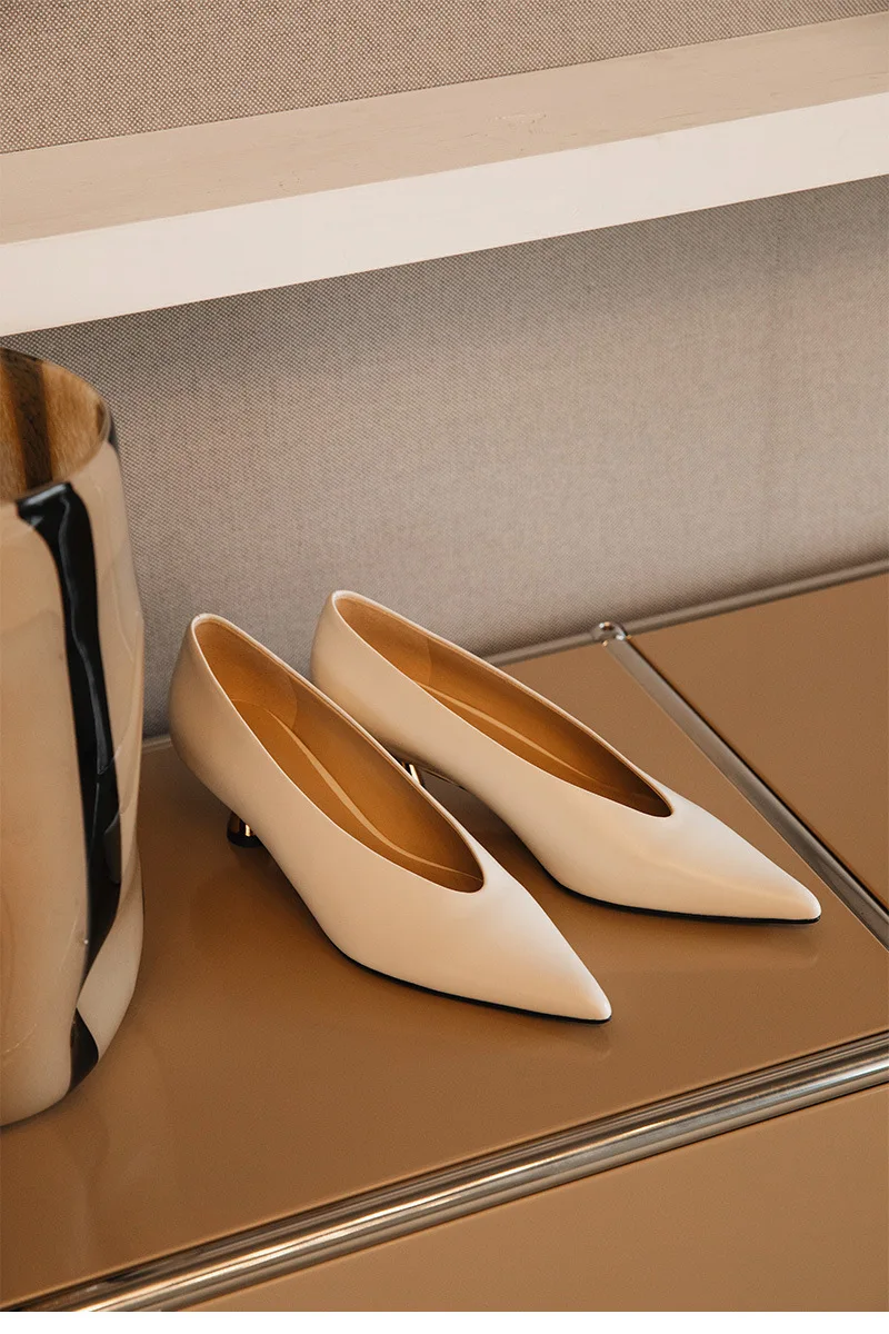 Designer Patent Leather Pointed Toe Women Pumps Shoes Fashion Shallow Slip Spring Autumn Dancing Party Low Heel Shoes