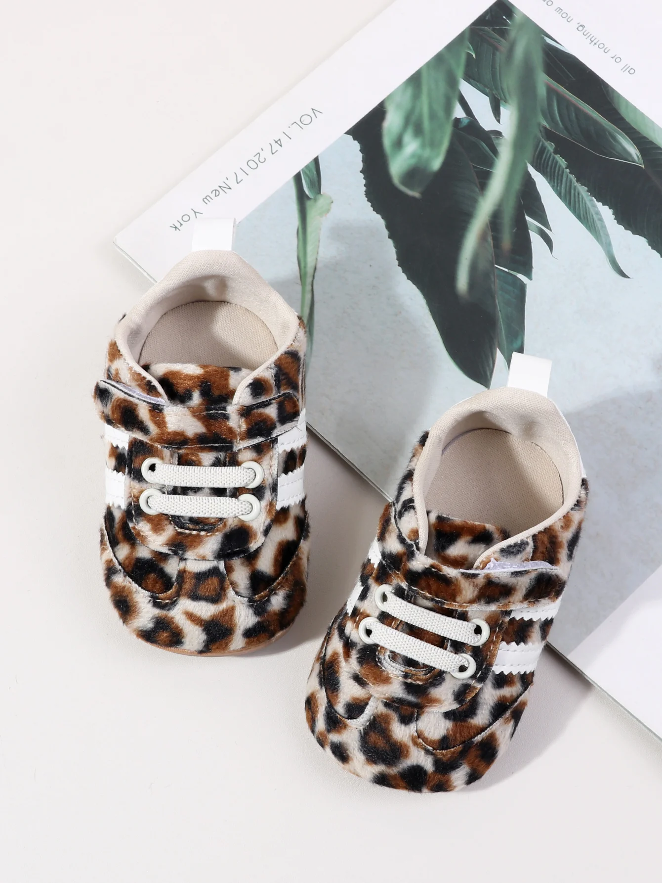 Fashion Leopard Print Design Baby Boys And Girls First Walking Indoor Outdoor Toddler Shoes For 0-1 Years Old Soft Sole
