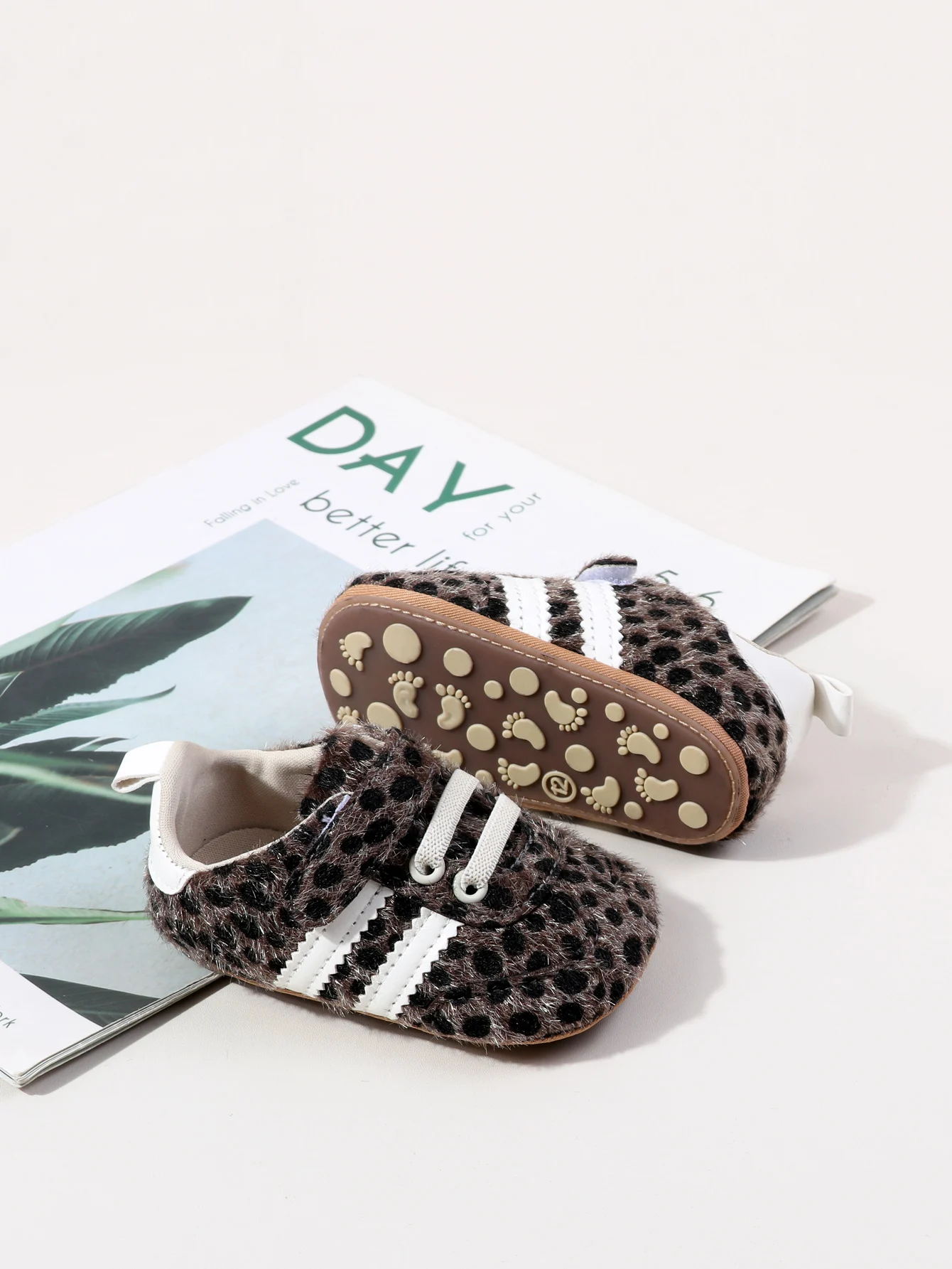 Fashion Leopard Print Design Baby Boys And Girls First Walking Indoor Outdoor Toddler Shoes For 0-1 Years Old Soft Sole
