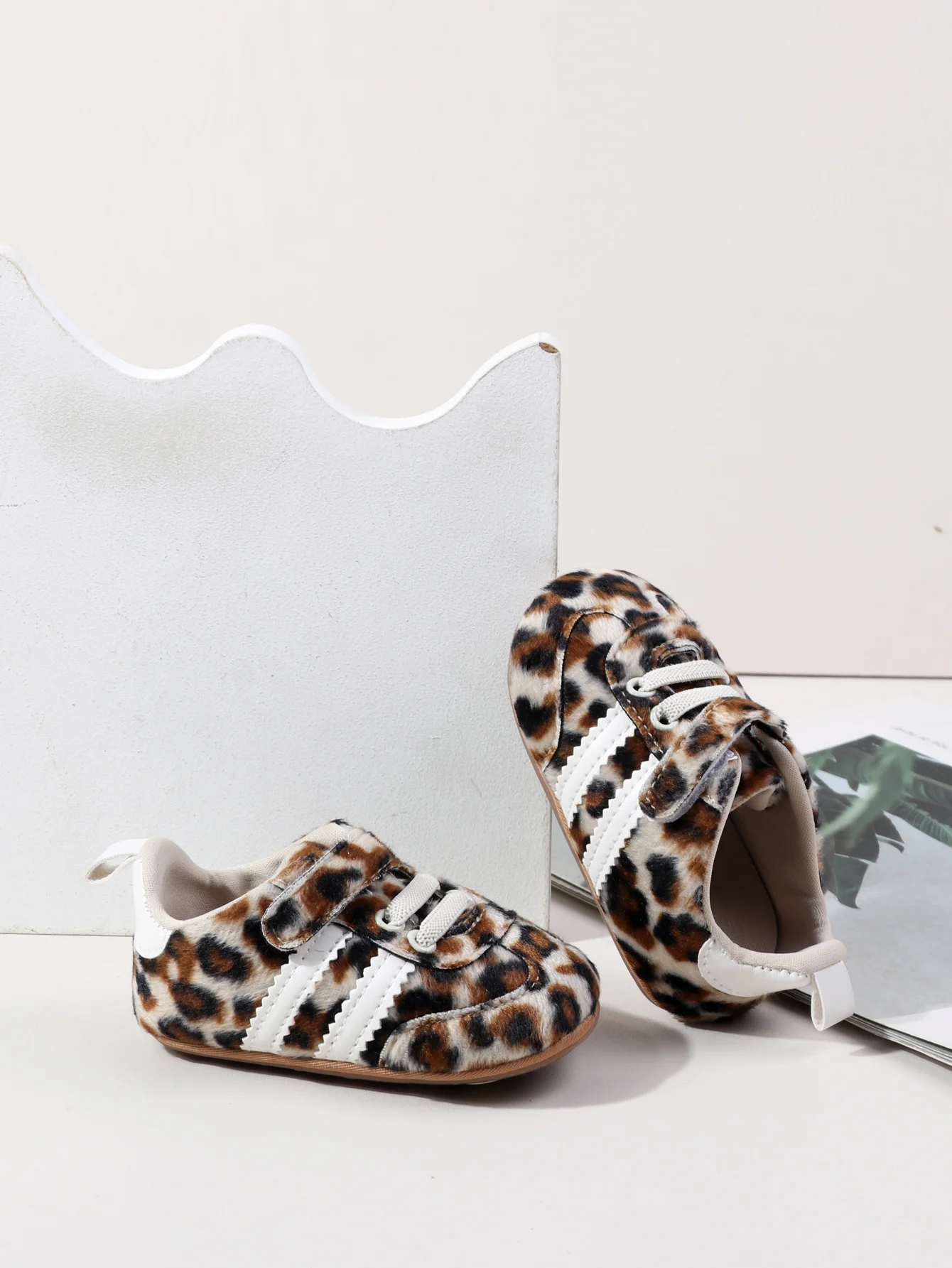 Fashion Leopard Print Design Baby Boys And Girls First Walking Indoor Outdoor Toddler Shoes For 0-1 Years Old Soft Sole