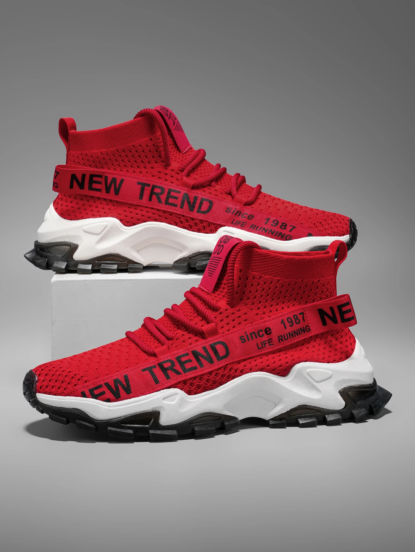 Men's Large Size Outdoor Hiking And Running Shoes Comfortable Casual Versatile Fashionable Sports Shoes for Couples Training