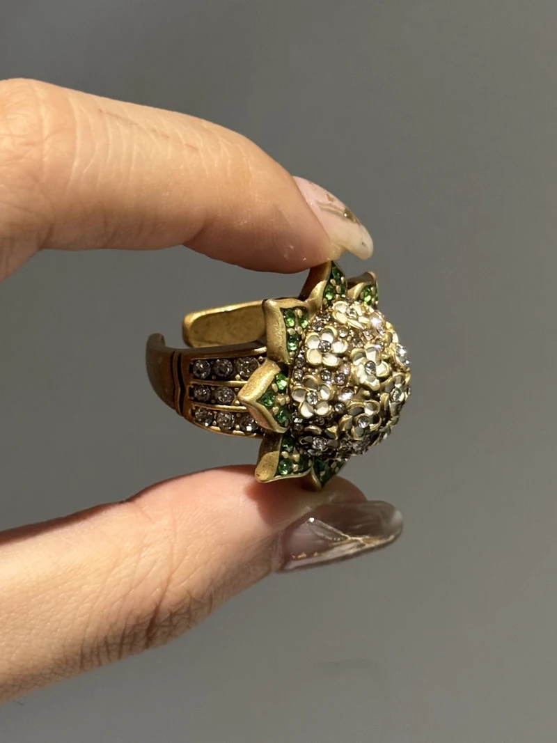 Luxury White Lilac Flower Ring Decoration Gold Color Rhinestones Woman Vintage Jewelry Gift Antique Korean Designer 2026 Wedding