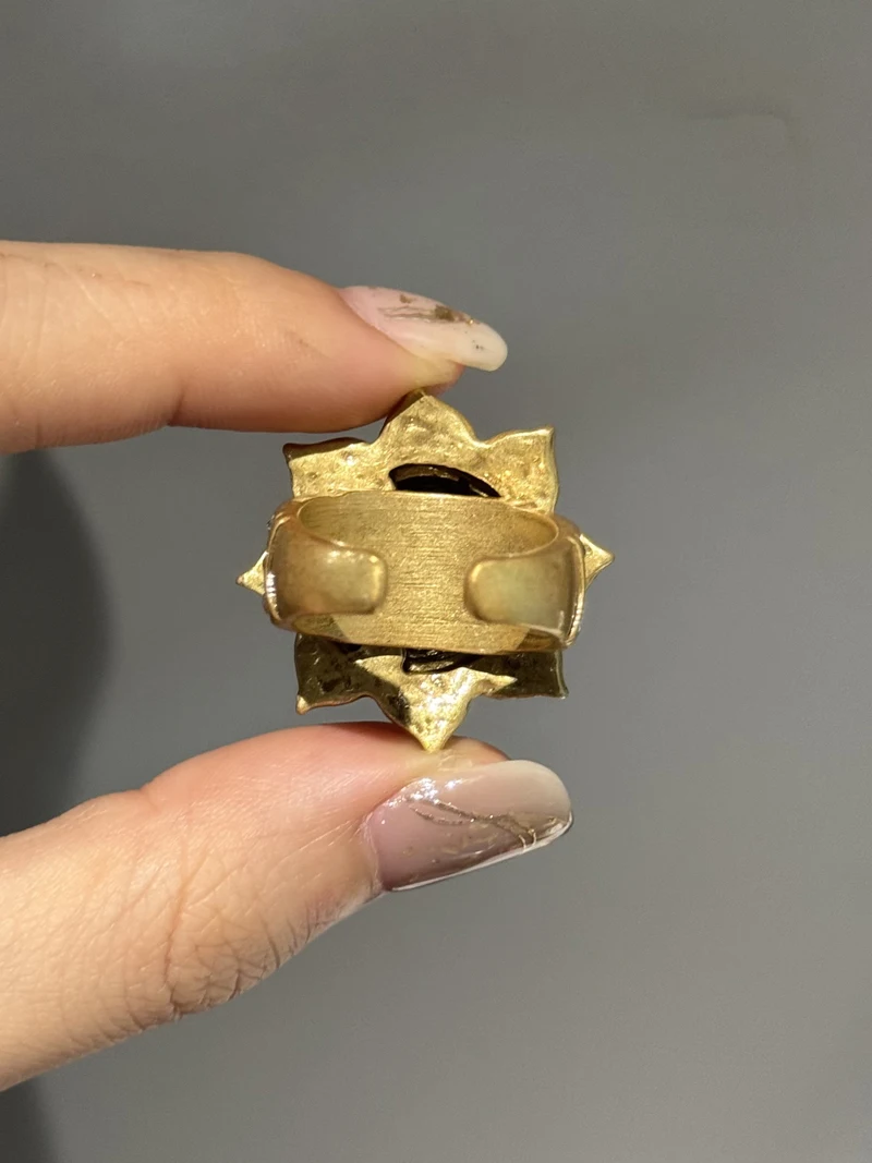 Luxury White Lilac Flower Ring Decoration Gold Color Rhinestones Woman Vintage Jewelry Gift Antique Korean Designer 2026 Wedding