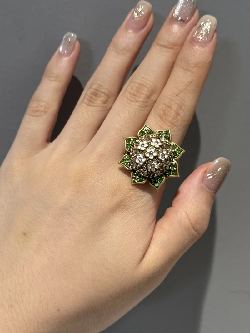 Luxury White Lilac Flower Ring Decoration Gold Color Rhinestones Woman Vintage Jewelry Gift Antique Korean Designer 2026 Wedding