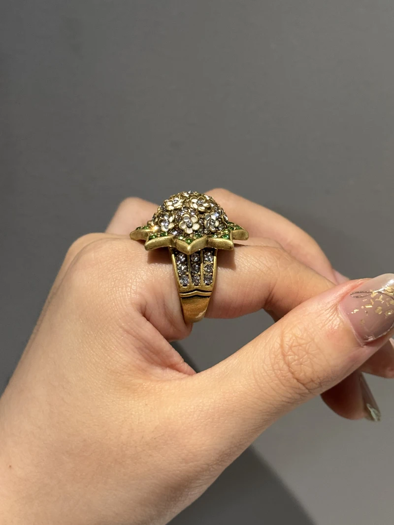 Luxury White Lilac Flower Ring Decoration Gold Color Rhinestones Woman Vintage Jewelry Gift Antique Korean Designer 2026 Wedding