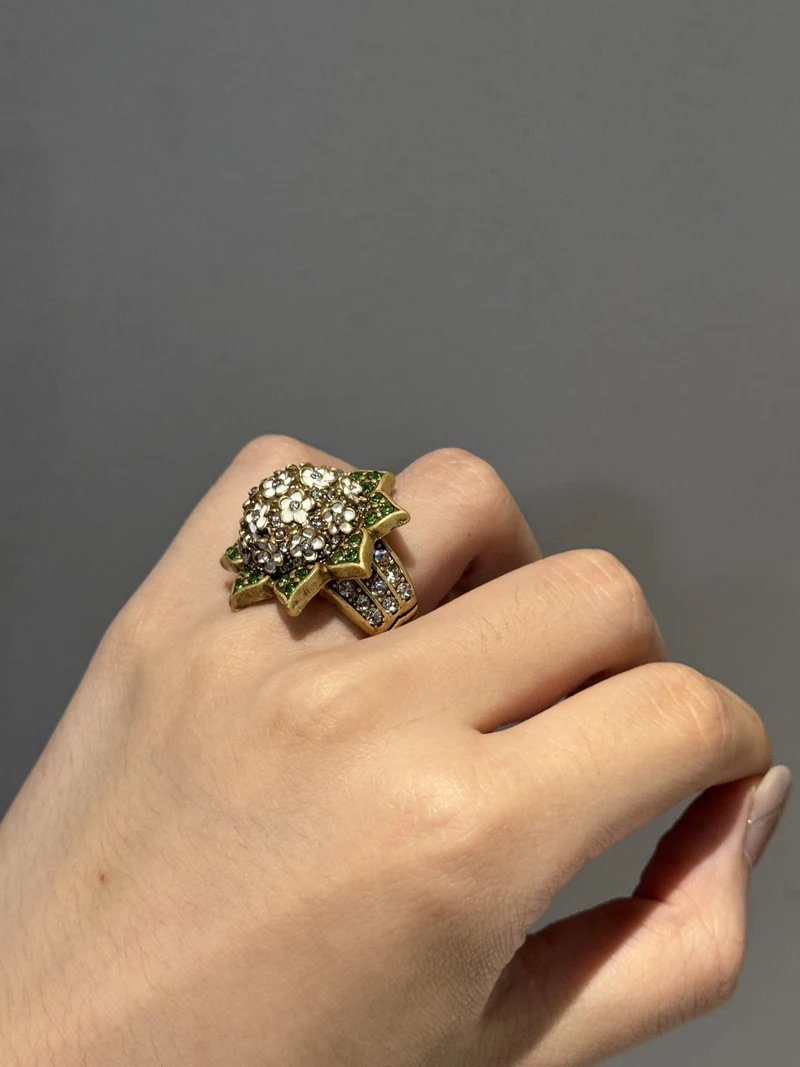 Luxury White Lilac Flower Ring Decoration Gold Color Rhinestones Woman Vintage Jewelry Gift Antique Korean Designer 2026 Wedding