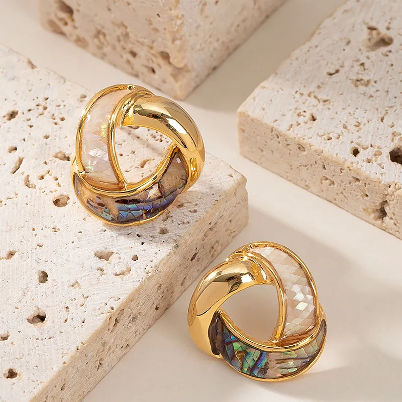 Elegant and exquisite small fragrance dripping oil natural abalone earrings women's light luxury niche high-end commuter earring