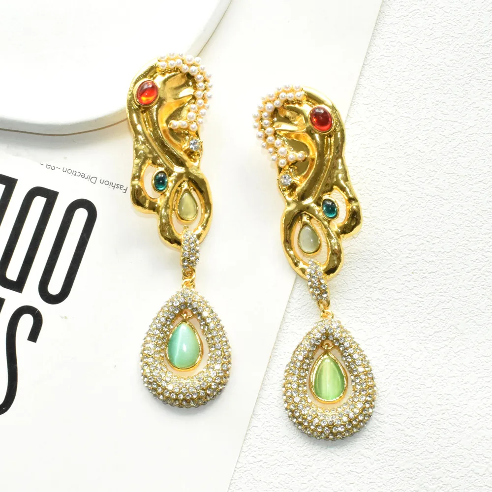 Women Vintage Ethnic Rhinestone Gems With Metal Alloy Big Ears Pendant Dangle Earrings Jewelry Accessory