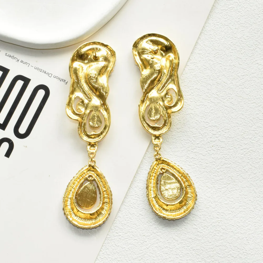 Women Vintage Ethnic Rhinestone Gems With Metal Alloy Big Ears Pendant Dangle Earrings Jewelry Accessory
