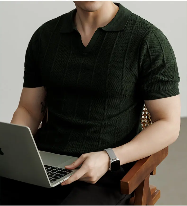 Spring and Summer New Luxury European Short-sleeved V-neck T-shirt Men's Fashion Sweater