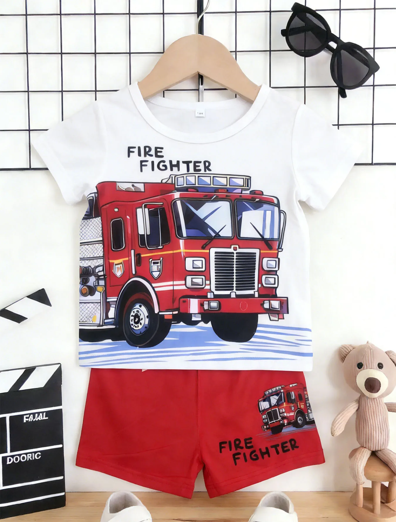 Summer New Arrival Boys White Red Color Block Fire Truck Print Short Sleeve Shorts Set
