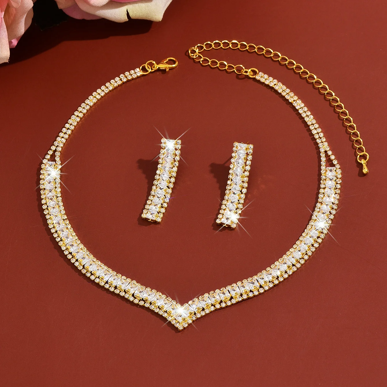 New Ultra-Shimmer Diamond V-shaped Collar Chain Fashionally Versatile Eco-friendly Bridal Necklace Earrings Set