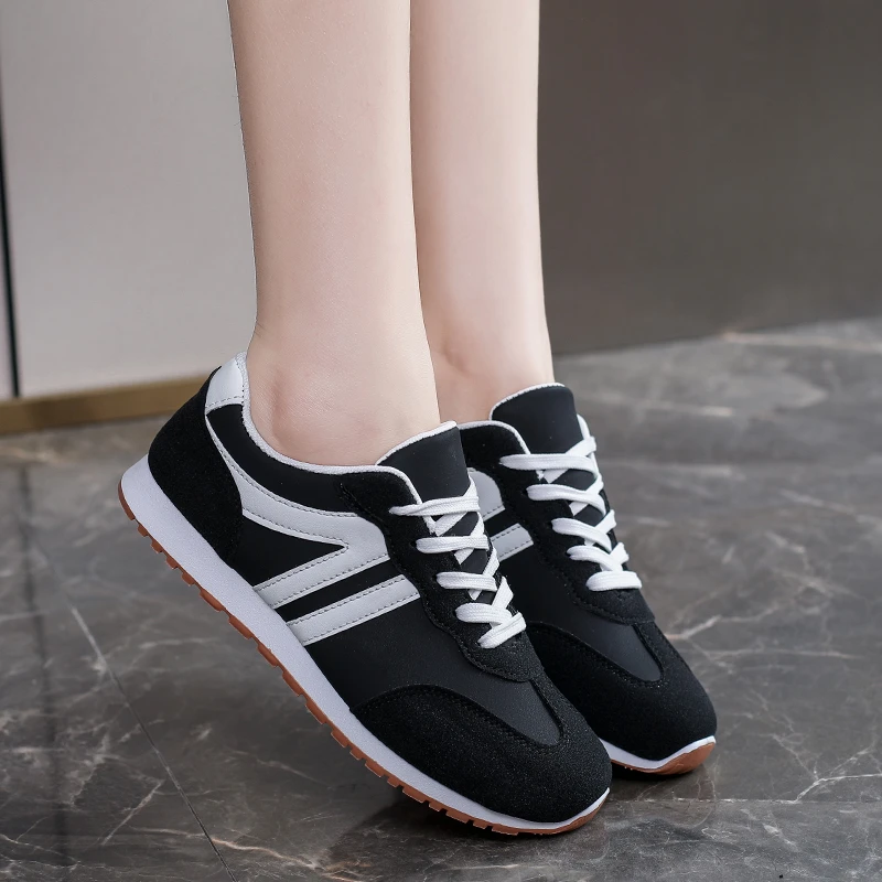 Women's Lightweight Casual Sneakers Fashion Non Slip Lace Up Sports Shoes for Women Striped Pattern Comfortable Walking Shoes
