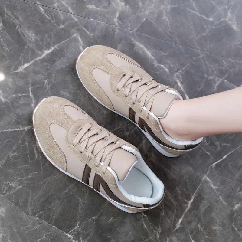 Women's Lightweight Casual Sneakers Fashion Non Slip Lace Up Sports Shoes for Women Striped Pattern Comfortable Walking Shoes
