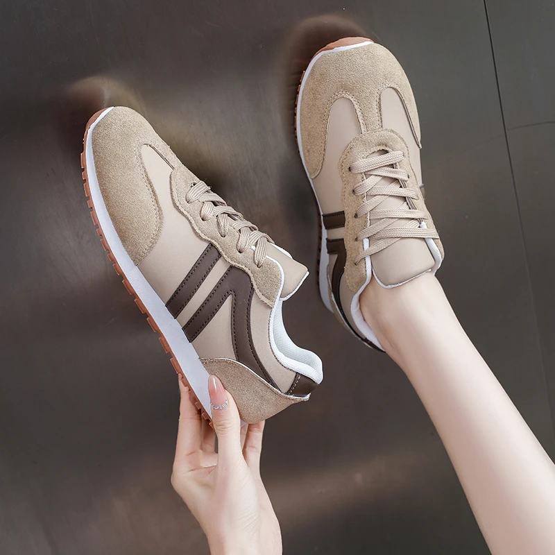 Women's Lightweight Casual Sneakers Fashion Non Slip Lace Up Sports Shoes for Women Striped Pattern Comfortable Walking Shoes