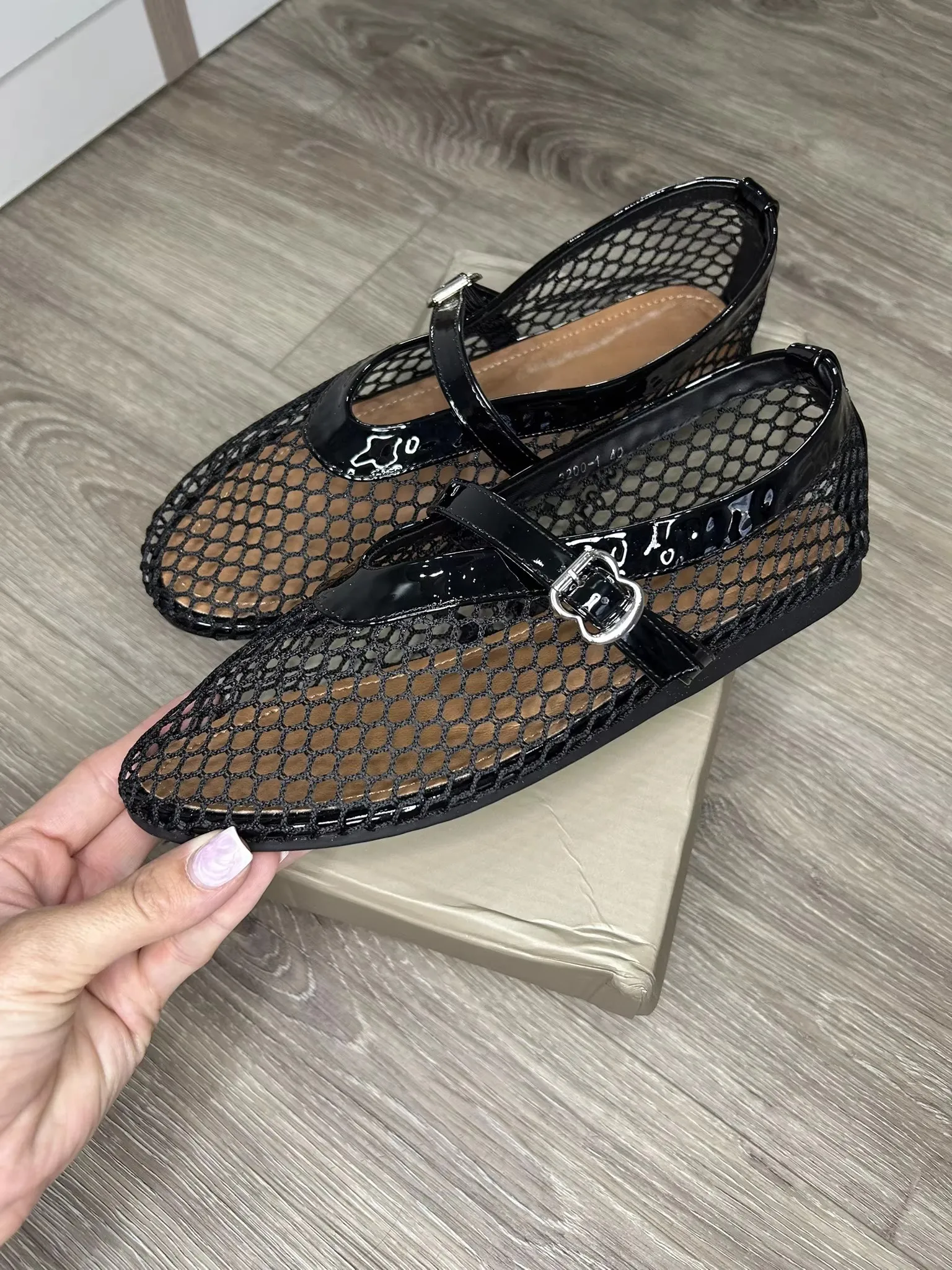 2026 New Fashion Fishnet Mary Jane Flats Women Black Breathable Mesh Sandals Ballet Shoes Flats Lady Casual Dress Shoes Summer