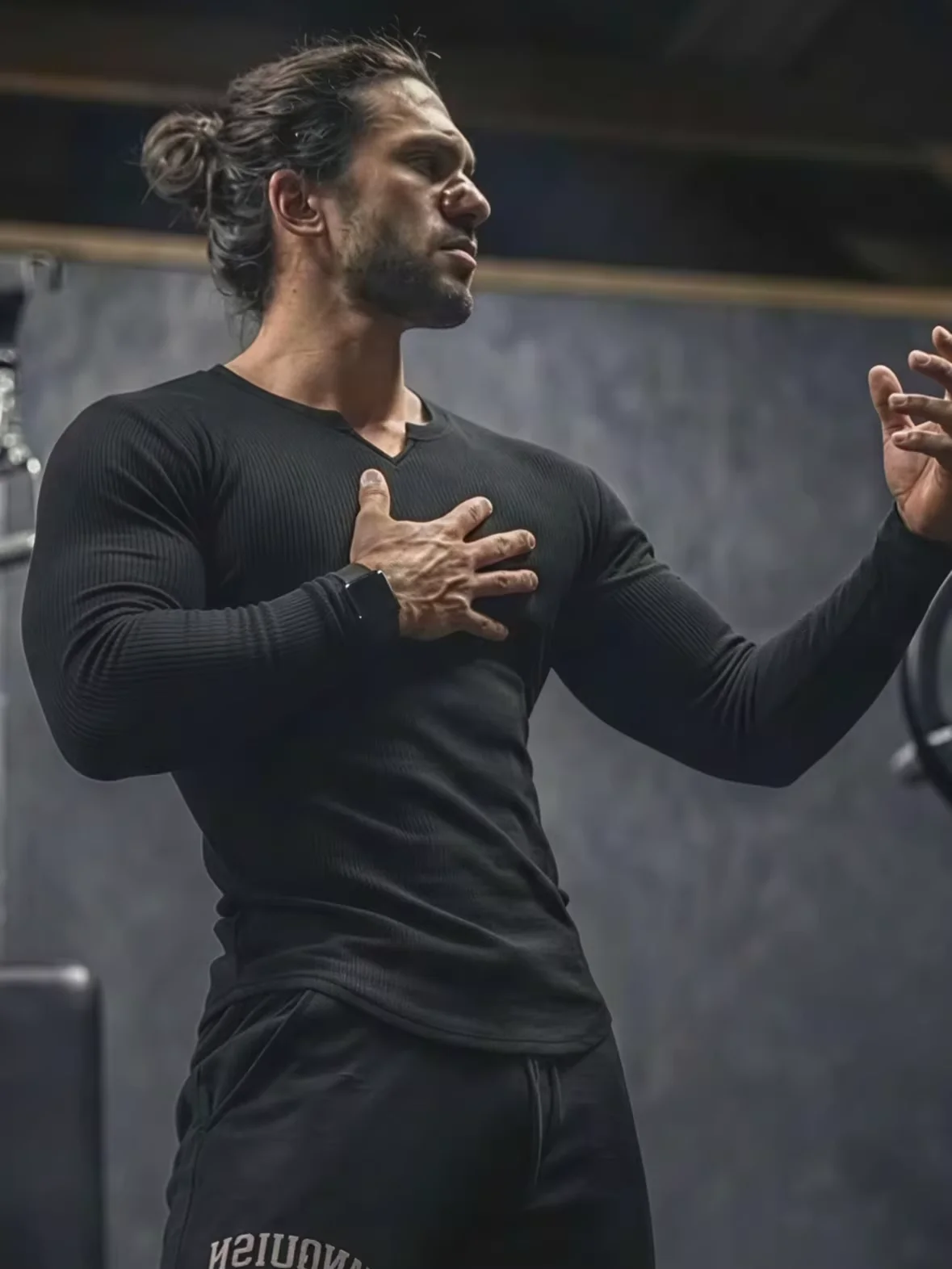 Men's Fashion Fitness Sports Long Sleeve T-Shirt Retro Outdoor Home V-Neck Spring Summer Gym Fitted Clothing