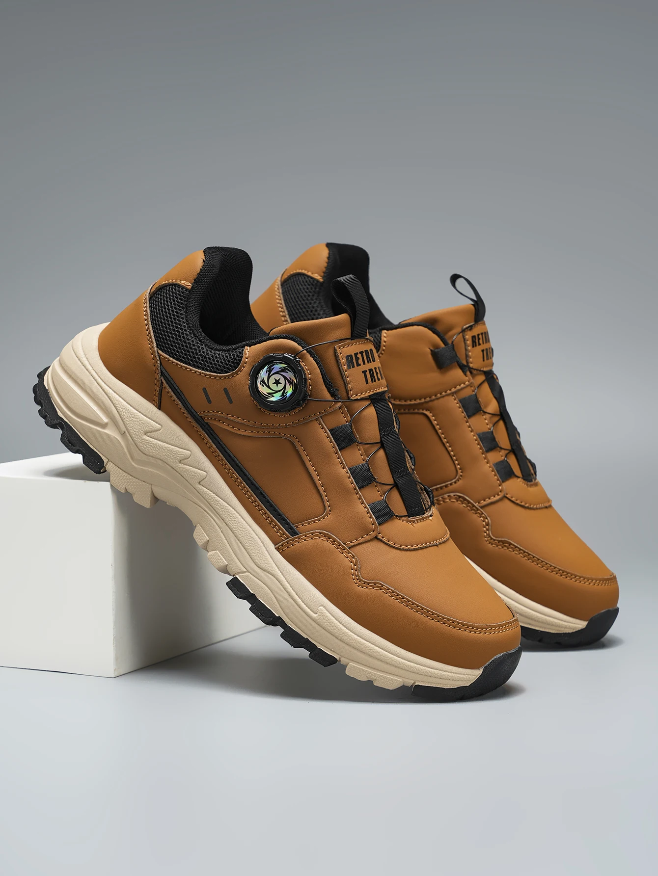 Men's Large Size Outdoor Hiking And Running Shoes Comfortable Casual Versatile Fashionable Sports Shoes for Couples Training