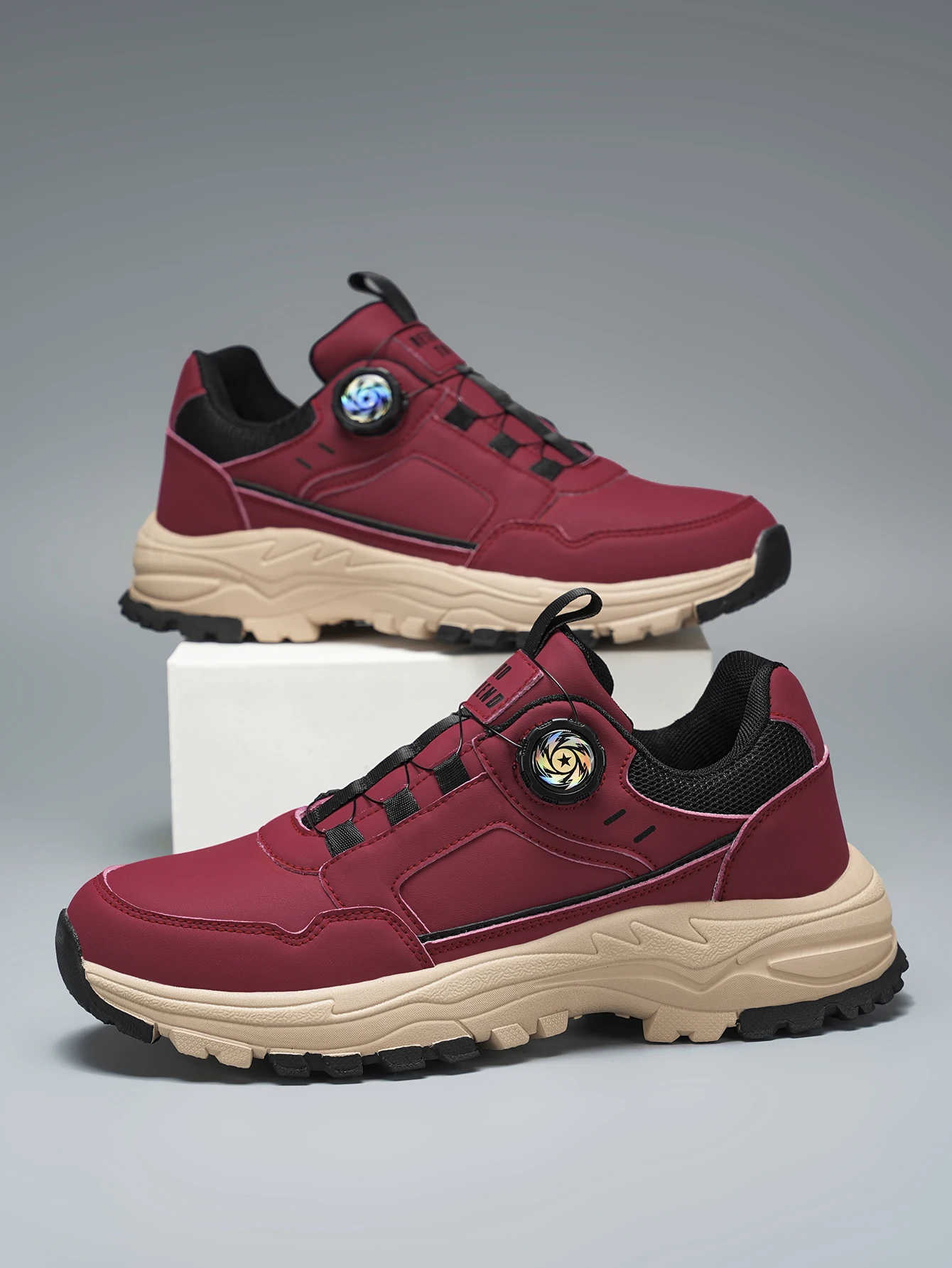 Men's Large Size Outdoor Hiking And Running Shoes Comfortable Casual Versatile Fashionable Sports Shoes for Couples Training