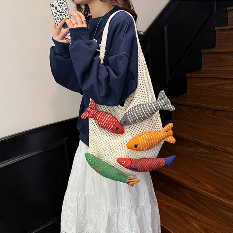 Cute Little Fish Relaxed Knitted Bag 2026 Summer New Commuter Versatile Shoulder Bag Contrasting Cut Out Tote Bag