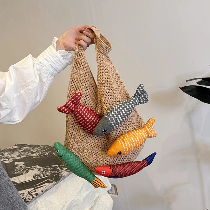 Cute Little Fish Relaxed Knitted Bag 2026 Summer New Commuter Versatile Shoulder Bag Contrasting Cut Out Tote Bag