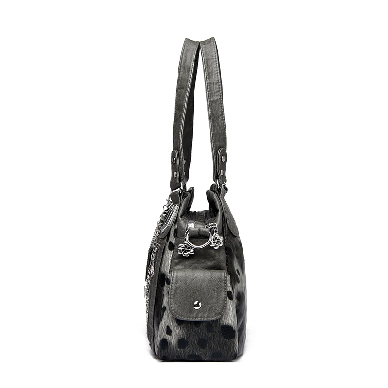 Retro Punk Women Crossbody Bag Metal Chain Multi Pocket Large Capacity PU Adjustable Strap Shoulder Bag for Commute Shopping