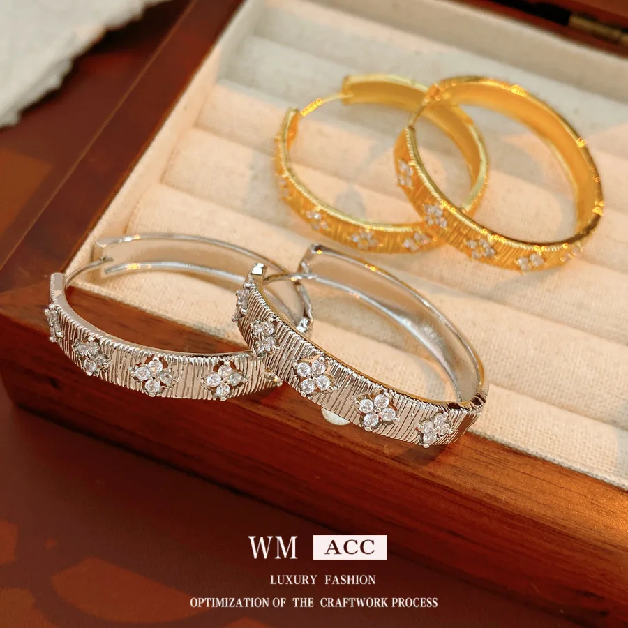 Vintage Clover Hoop Earrings for Women | 18K Gold Plated | Cubic Zirconia | Luxury Bridal Jewelry | Trendy Aesthetic Accessories