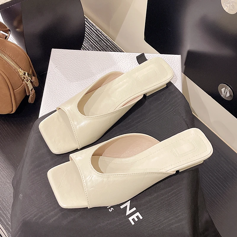 French Minimalist Retro Pointed-Toe Low-Heeled Slippers for Women, Summer Fashionable Beach Sandals with Thick Heels. Size 35-42
