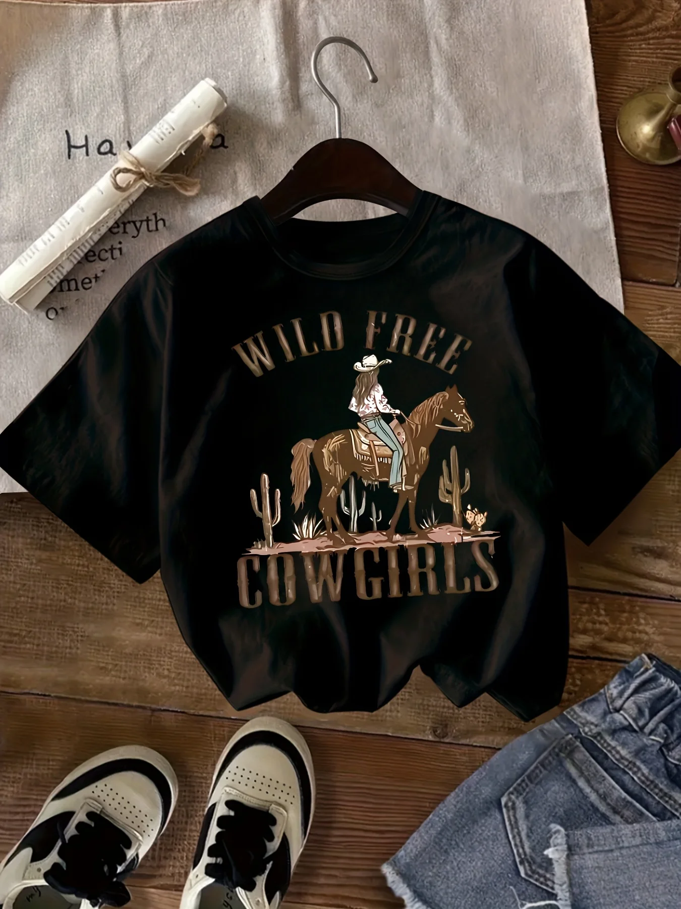 Vintage Wild Free Cowgirls Graphic T-Shirt Women Retro Western Horse Riding Print Tee Harajuku Short Sleeve Casual Boho Top