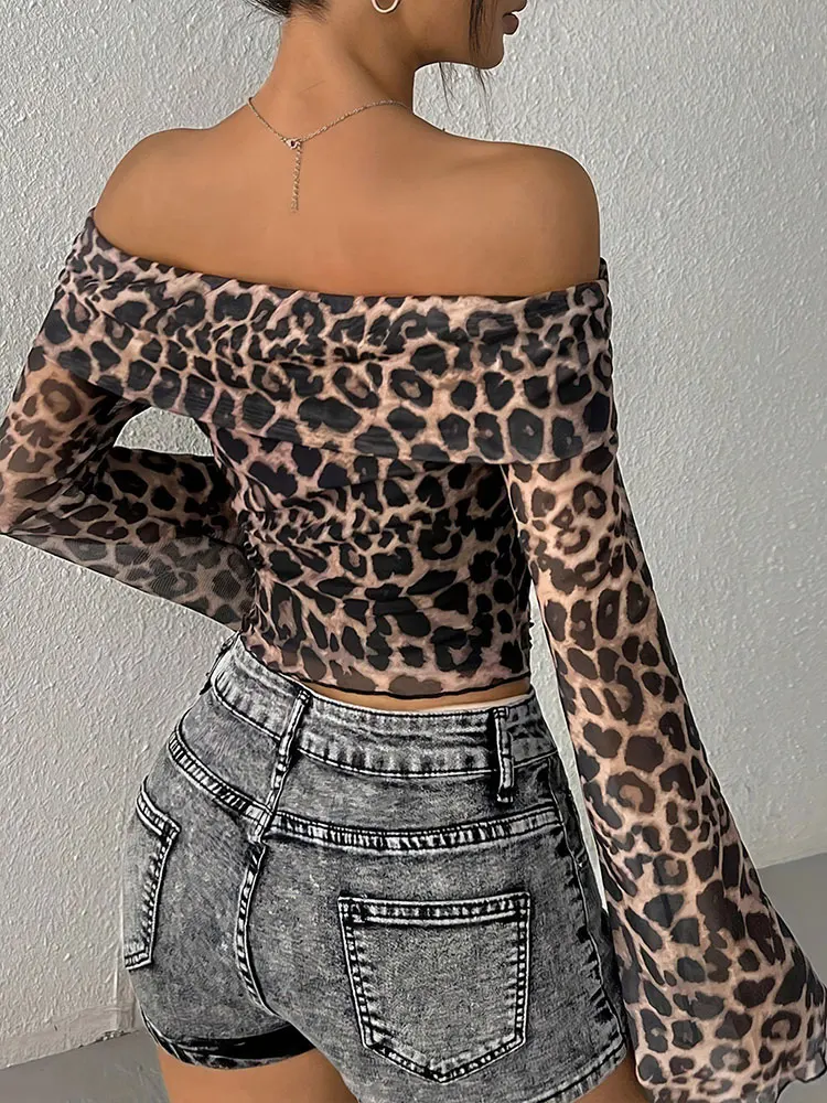 Sexy Women T-shirt Autumn New Streetwear Fashion Long Sleeves O-Neck T-shirt Leopard Off Shoulder Female Versatile Knitted Tees