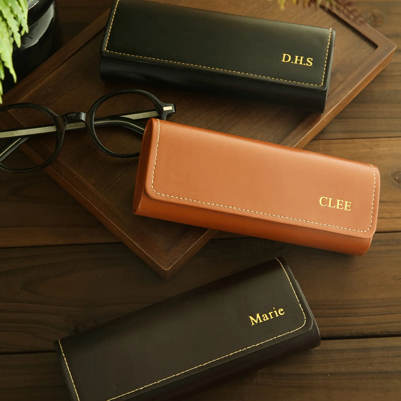 Customized Name Initials Glasses Box Vintage Protective Waterproof Travel Glasses Case Leather Woman Man Sunglasses Storage Box